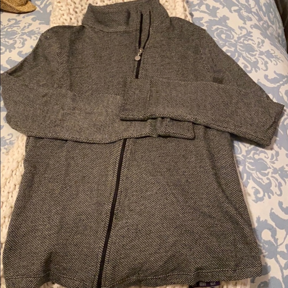 Beyond Yoga Black and White Peplum Sweatshirt